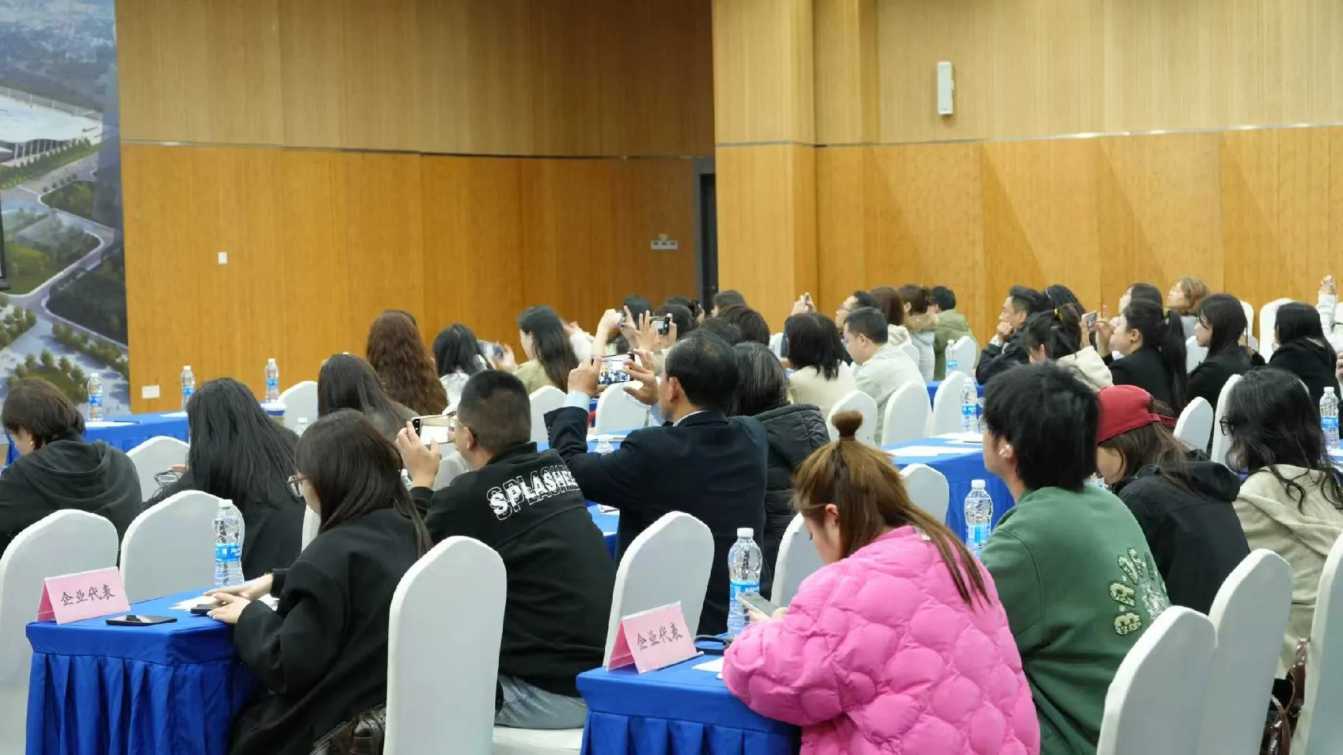 f81efaff86d1cdfcde5c6e4b51261bad